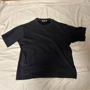 Uniqlo Men's Black Short Sleeve Tee